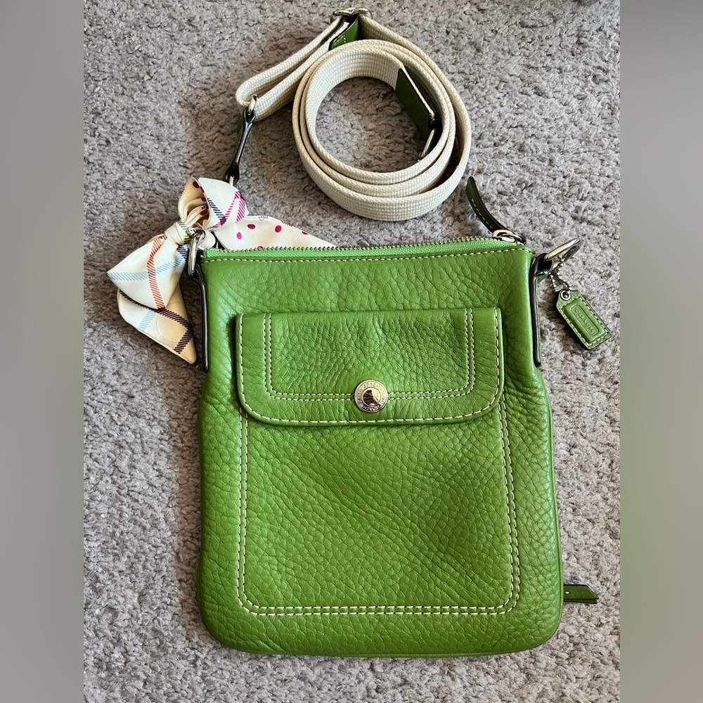 2 bags green and red